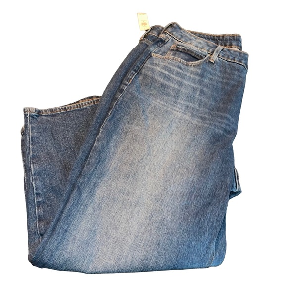 Old Navy Women’s Plus Size 18 Short Boyfriend Jeans New With Tags Medium Wash - Picture 1 of 5